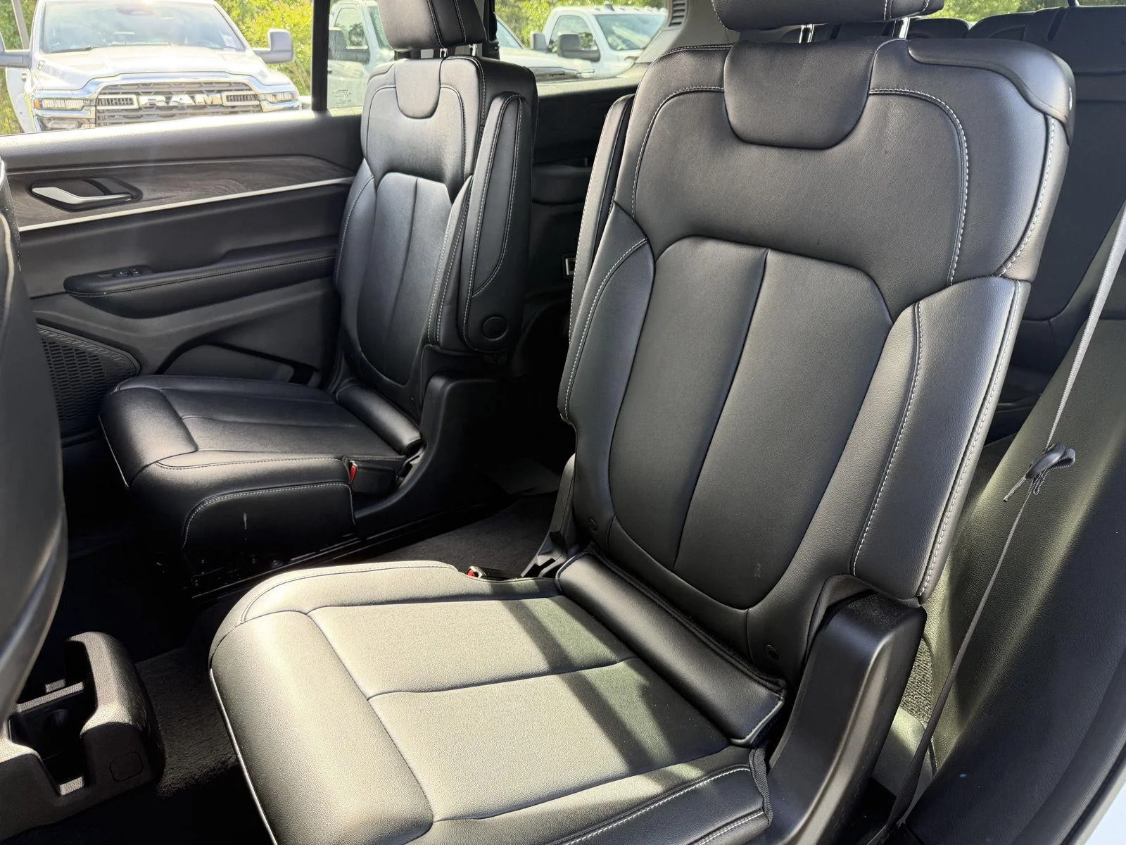 Used 2023 Bright White Clearcoat Jeep Limited image 18