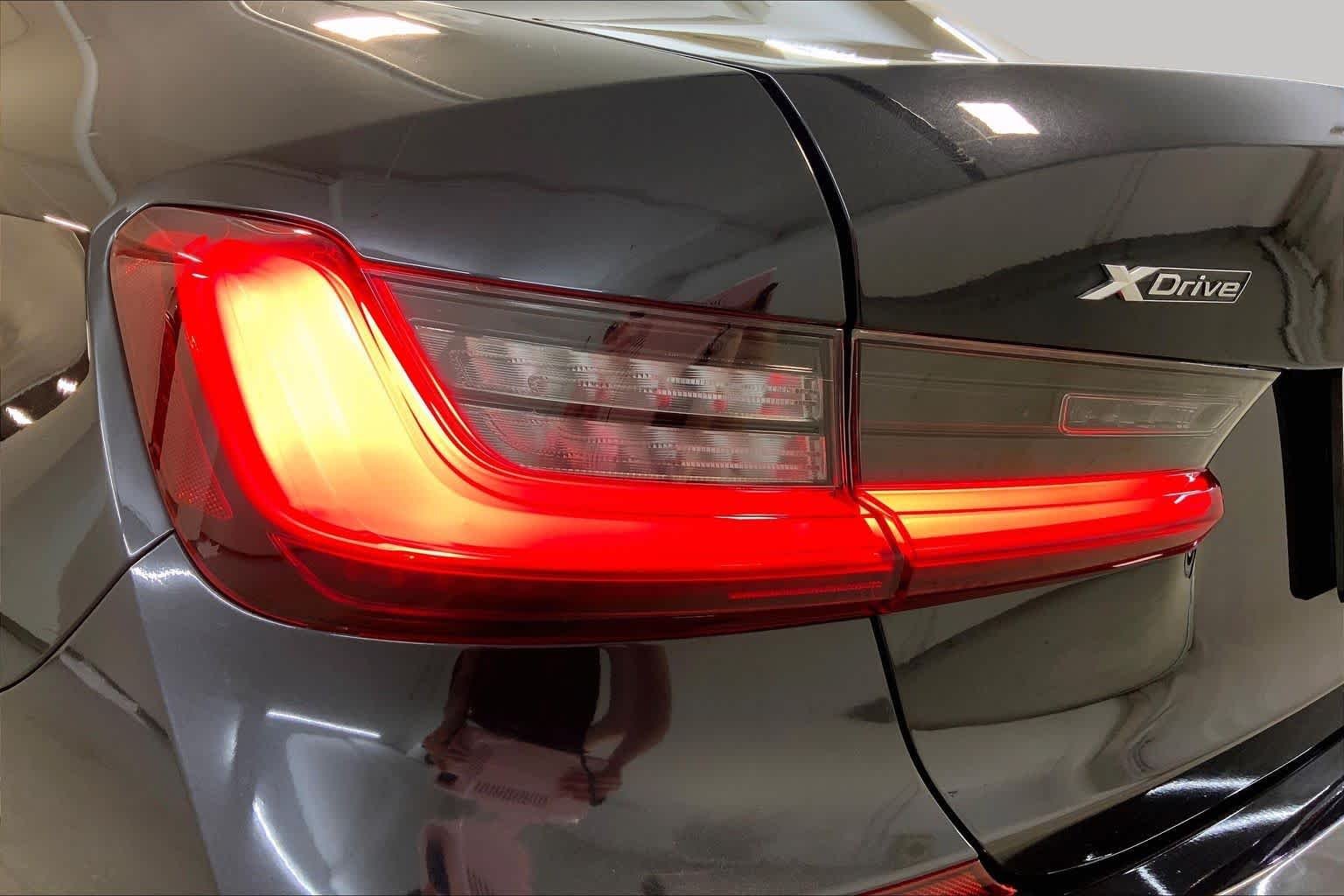 Used 2021 Black Sapphire Metallic BMW 330i xDrive image 28