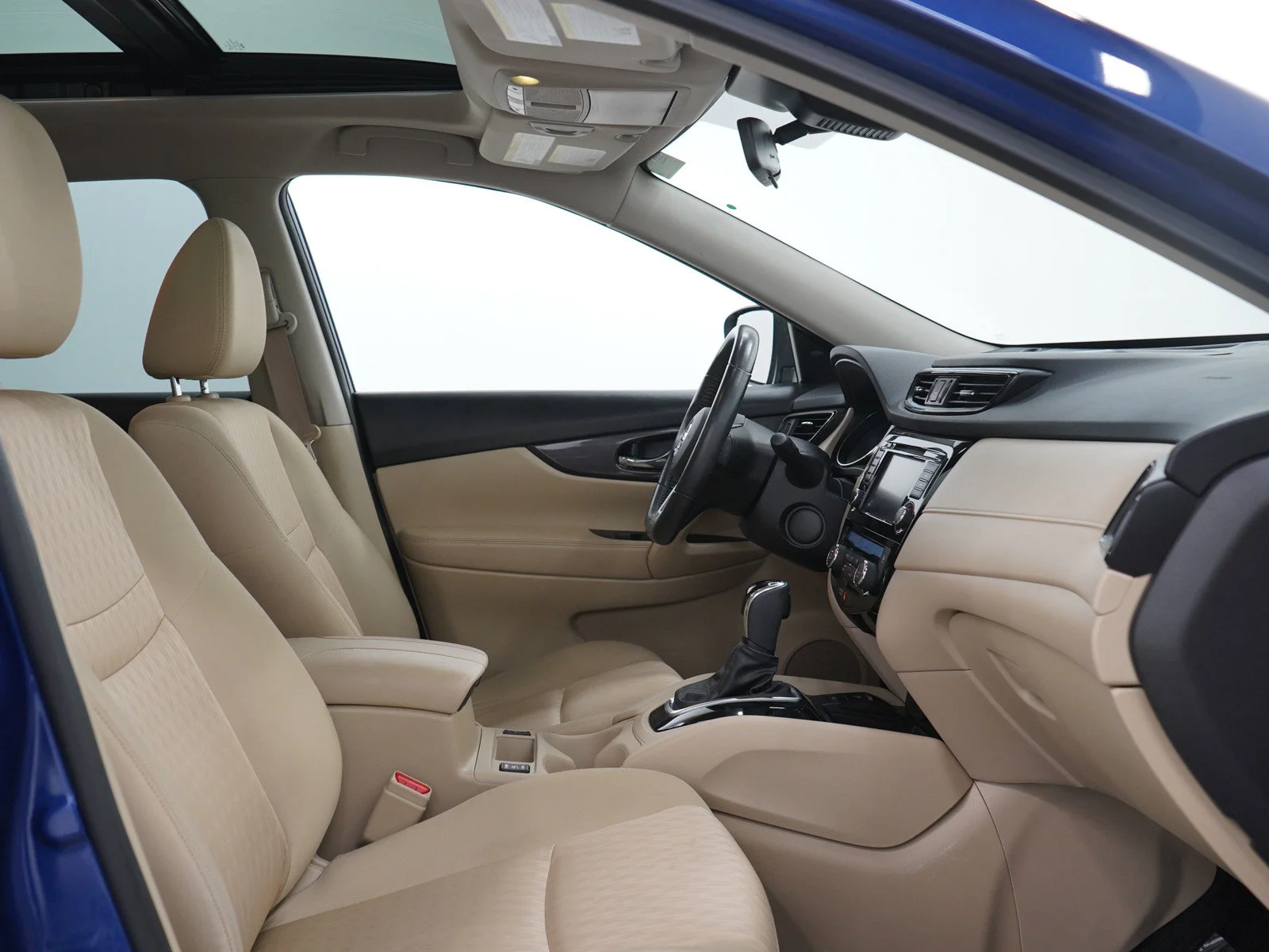 Used 2019 Caspian Blue Metallic Nissan SV image 13
