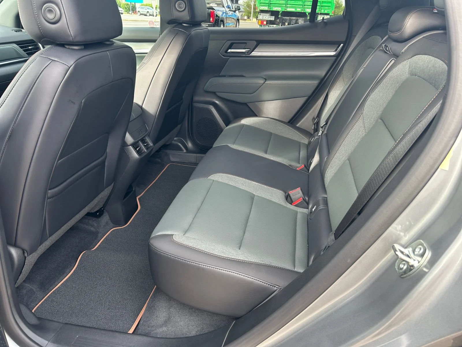 New 2027 Sterling Metallic GMC AWD AT4 image 18