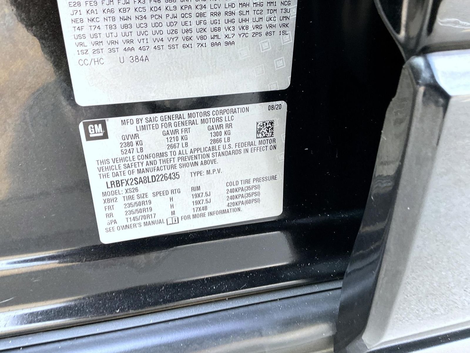 Used 2020 Black Buick Essence image 25