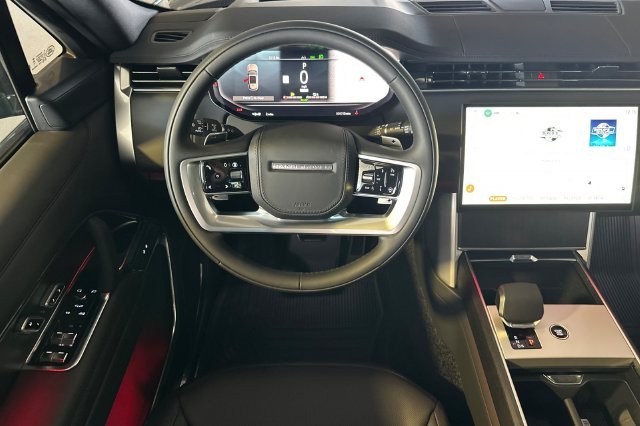 New 2026 Santorini Black Land Rover SE image 13