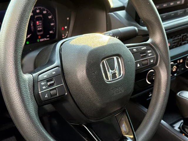 Used 2024  Honda LX image 29