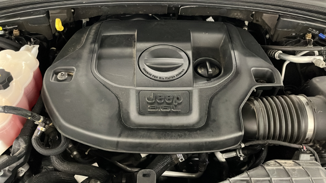 Used 2023 Diamond Black Crystal Pearlcoat Jeep Overland image 28