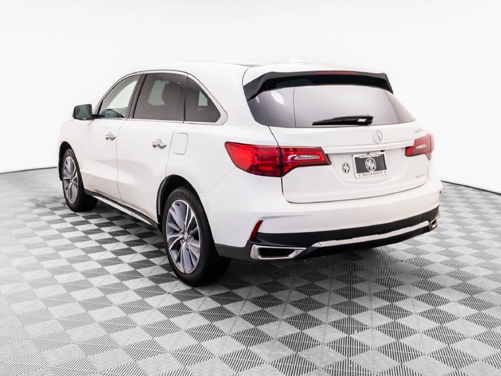 Used 2018  Acura 3.5L image 4