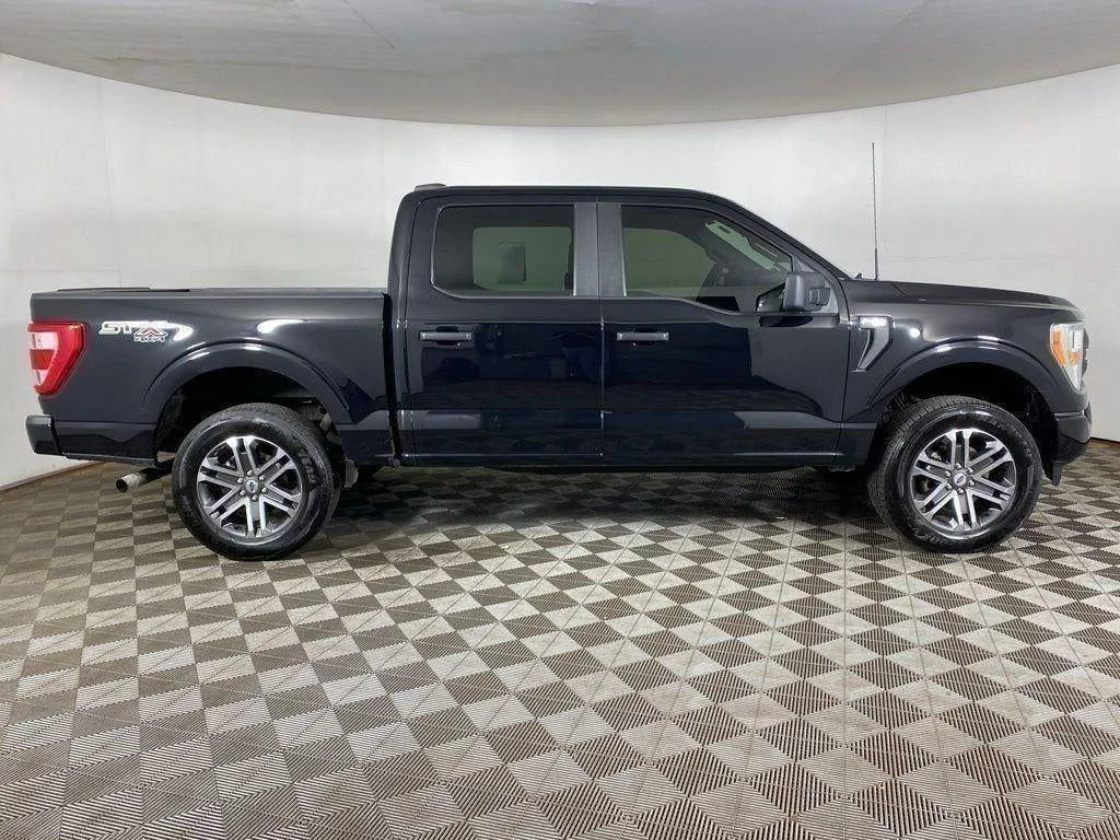 Used 2021 Agate Black Metallic Ford XL image 41