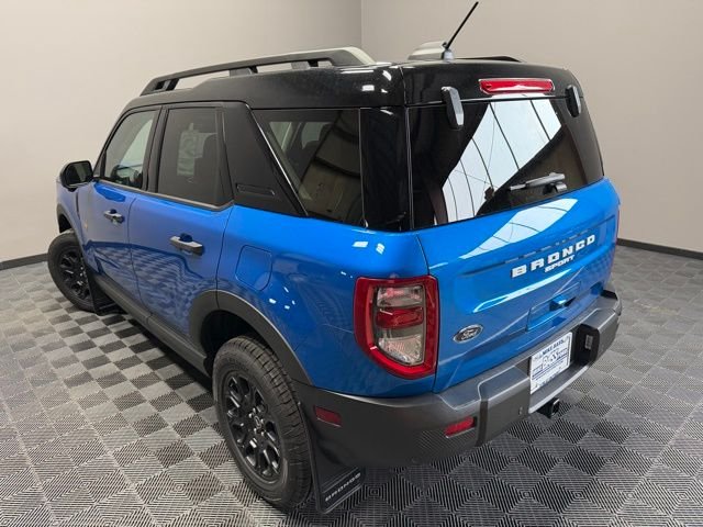 New 2025 Velocity Blue Metallic Ford Badlands® image 12