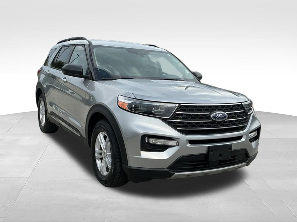 Used 2023 Silver Ford XLT image 16