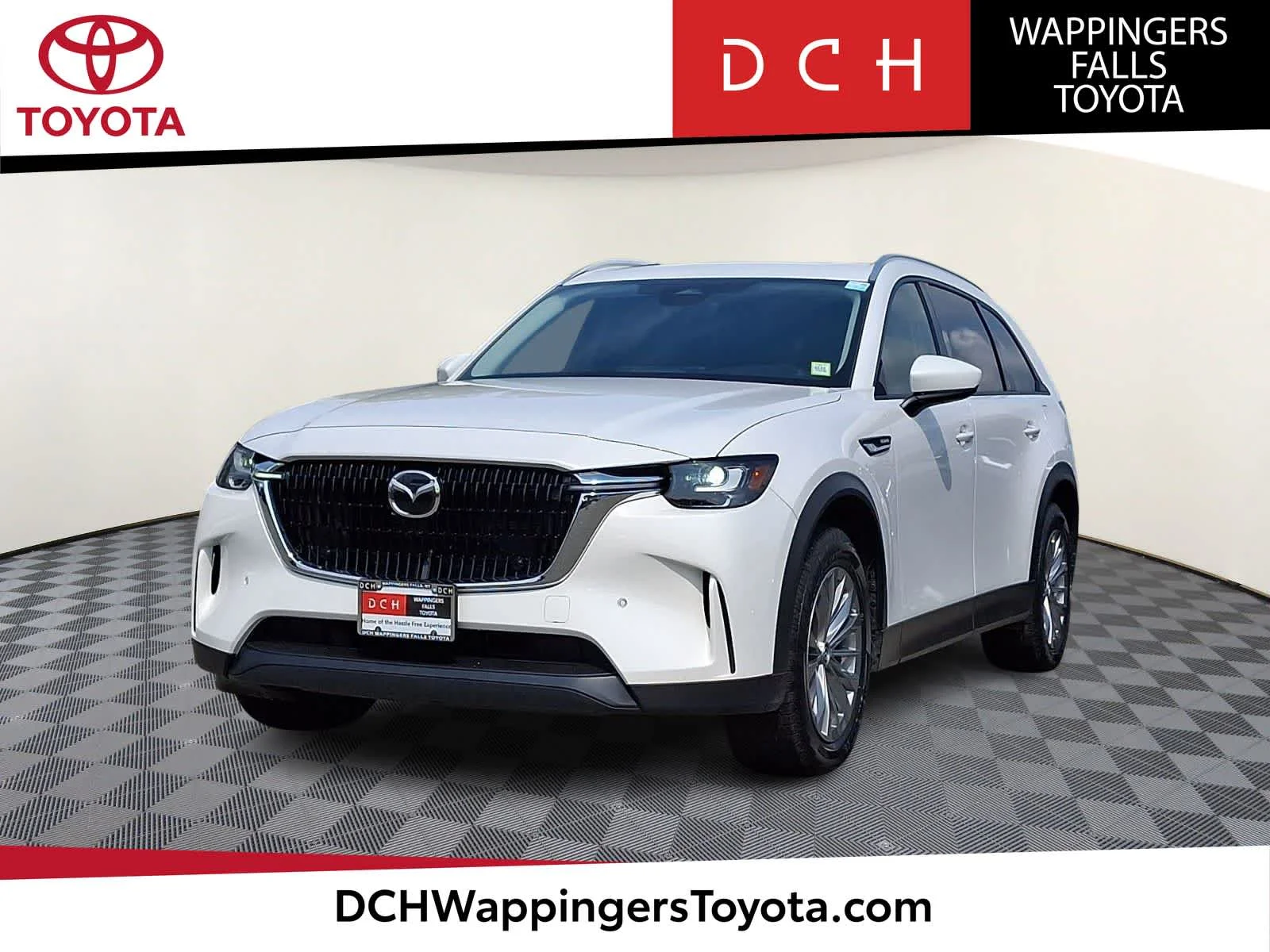 Used 2025 Rhodium White Premium Mazda Preferred Package image 1