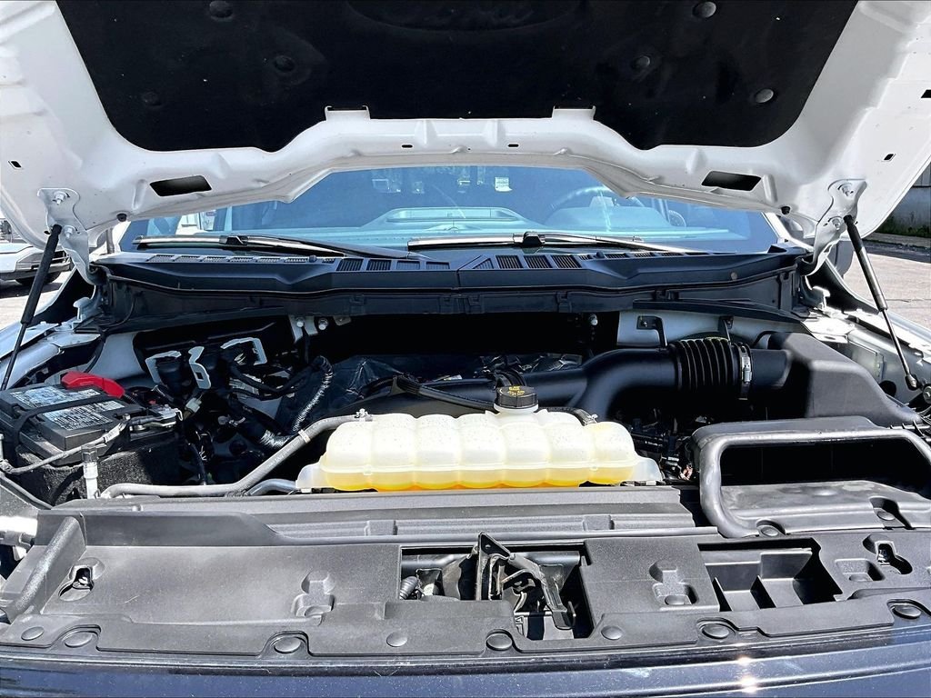 Used 2025 White Ford XLT image 29