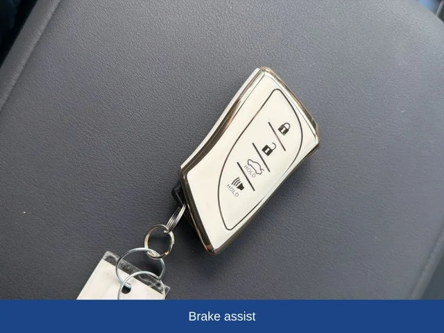 Used 2024  Lexus 550 Premium image 34