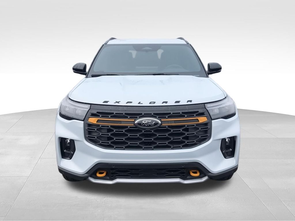 New 2026 Space White Metallic Ford Tremor® image 3