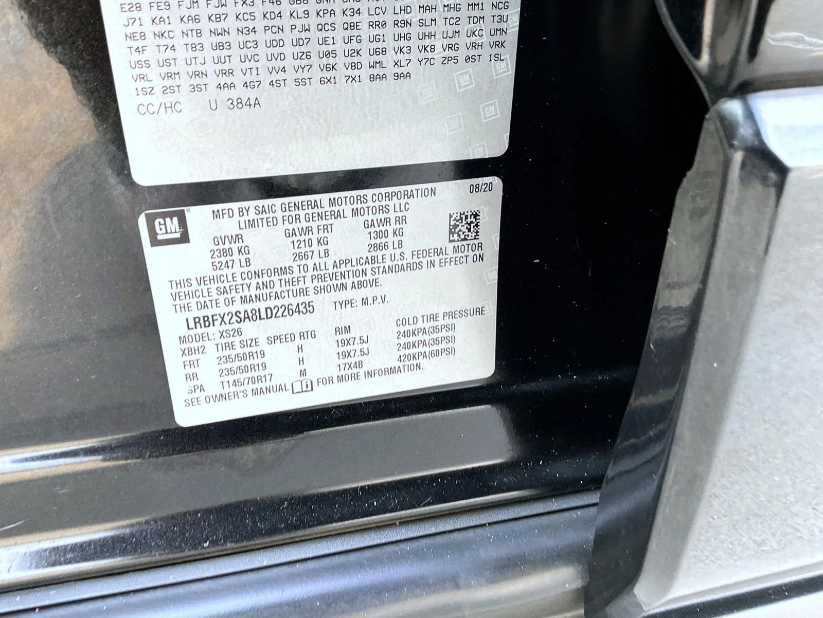 Used 2020 Black Buick Essence image 25