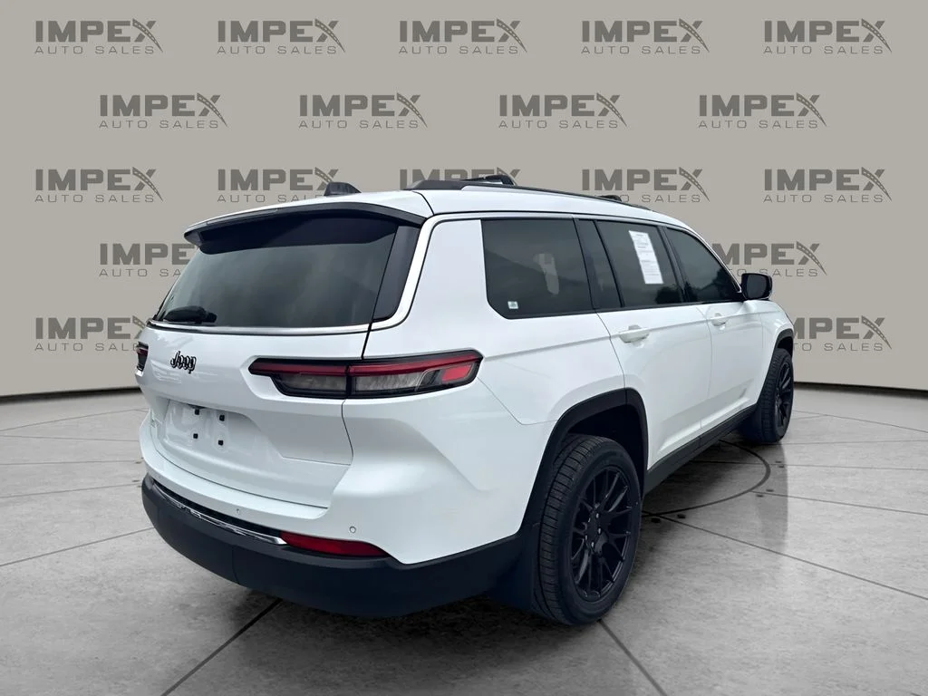 Used 2021 White Jeep Limited image 3