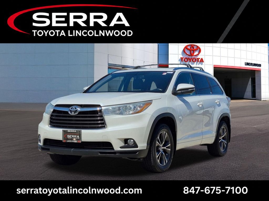 Used 2016 White Toyota XLE V6 image 1