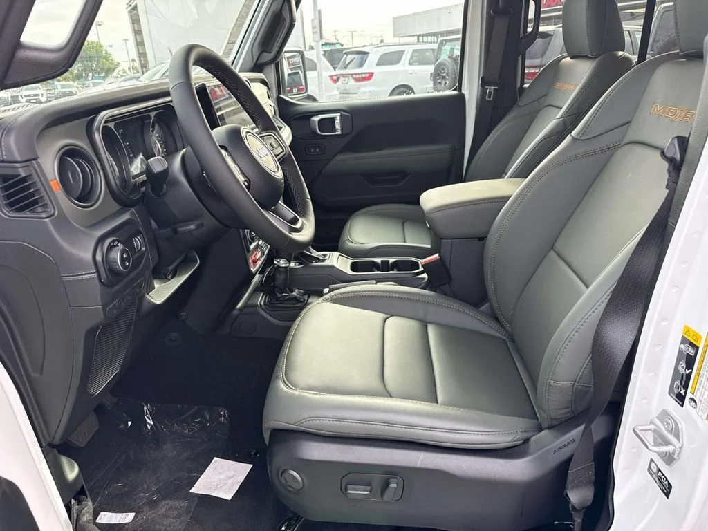 New 2026 White Jeep Mojave image 22