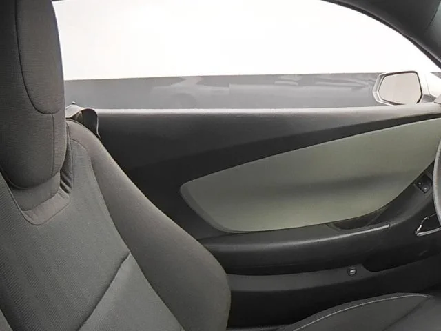 Used 2011 Silver Chevrolet 1LS image 34