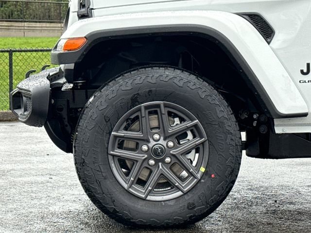 New 2026 Bright White Clear-Coat Exterior Paint Jeep Sport S image 8