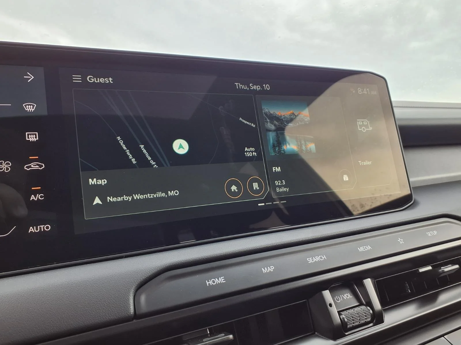 New 2027 Glacial White Pearl Kia X-Line EX image 17