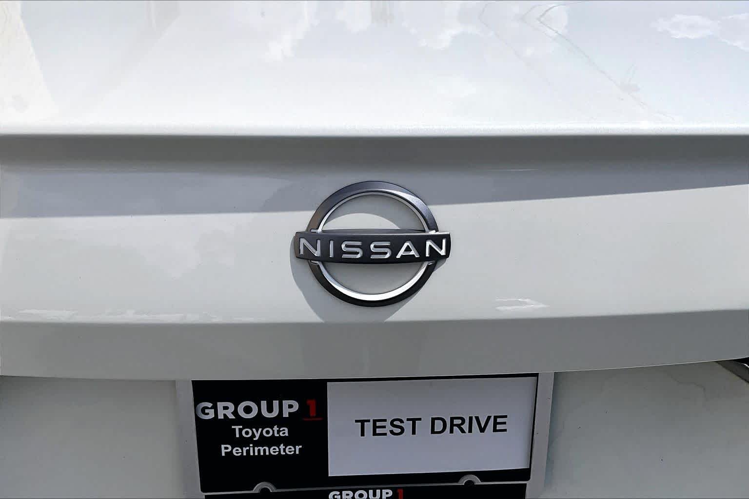 Used 2023 Pearl White Tricoat Nissan 2.5 SV image 31