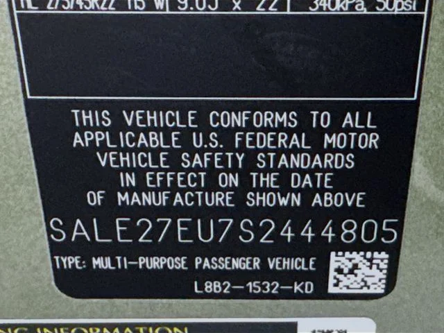 Certified Used 2025 Green Land Rover X-Dynamic SE image 32