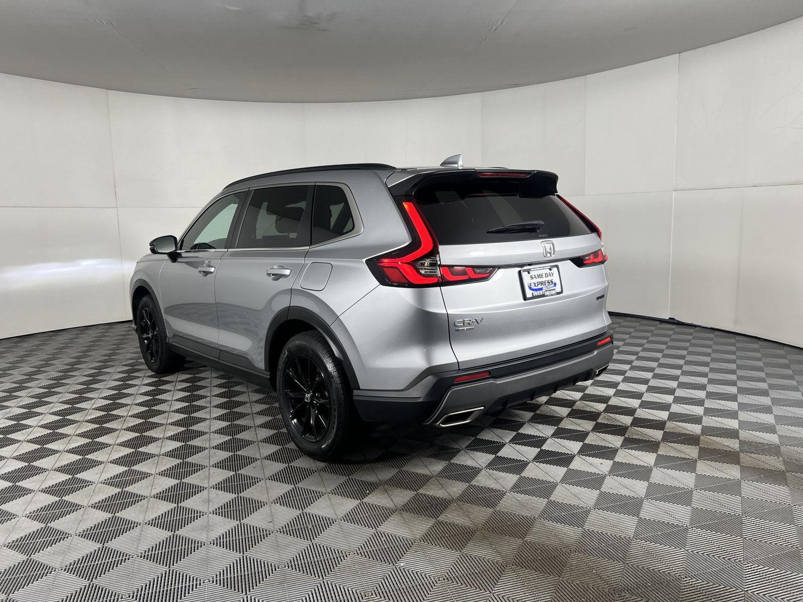 Used 2024 Lunar Silver Metallic Honda Sport image 5