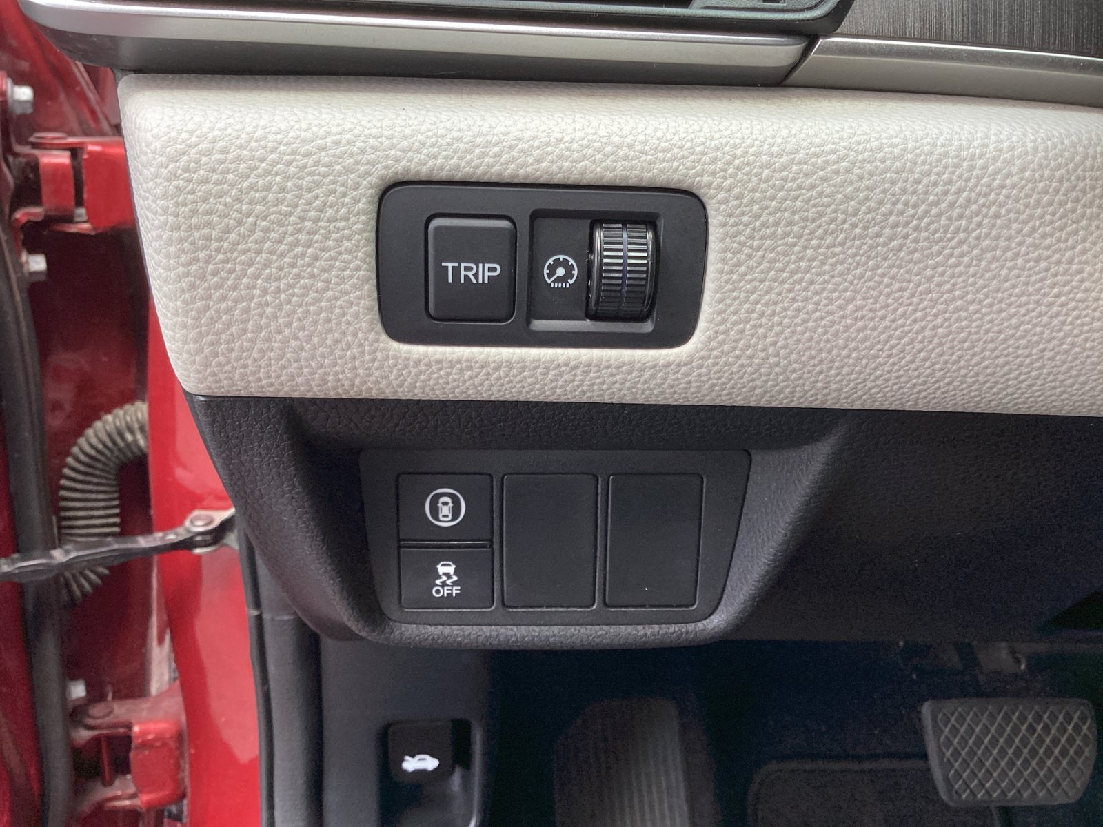 Used 2018 Red Honda LX image 24