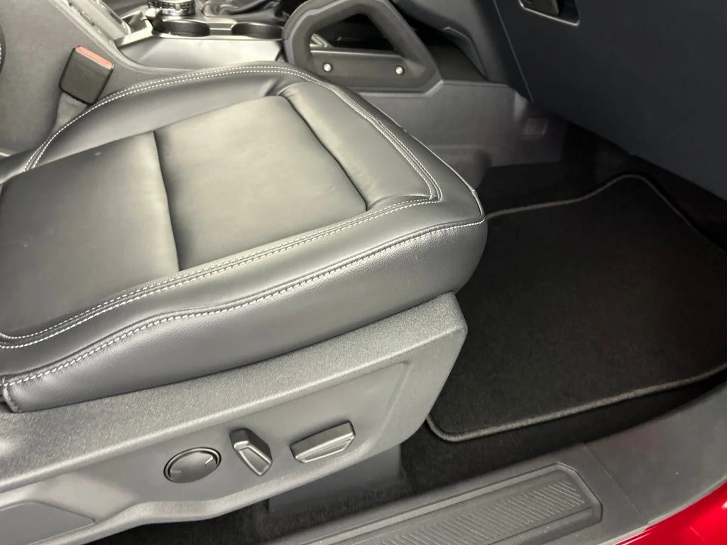 New 2026 Ruby Red Metallic Tinted Clearcoat Ford Outer Banks® image 28