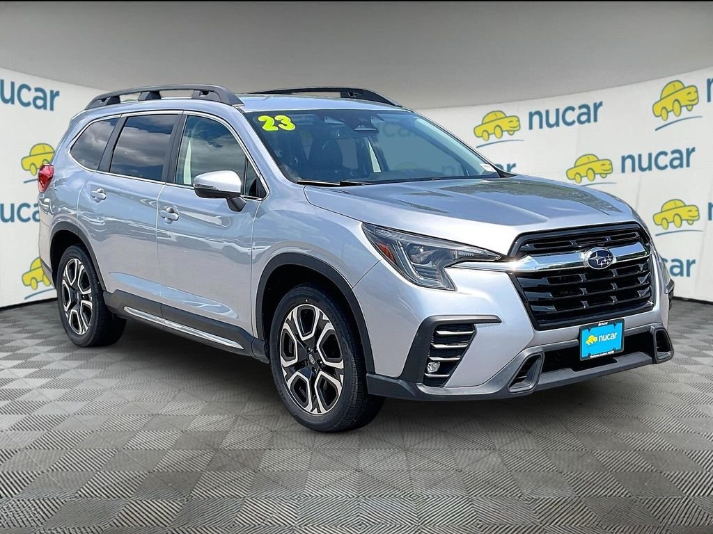 Used 2023 Ice Silver Metallic Subaru Limited image 1