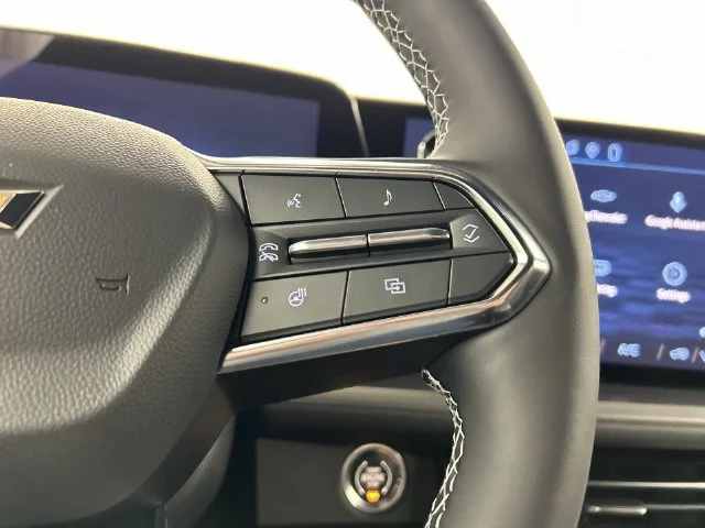 New 2027 Summit White Chevrolet LT image 12