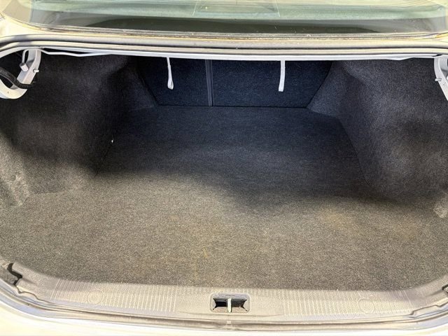 Used 2011 White Nissan 2.5 S image 9