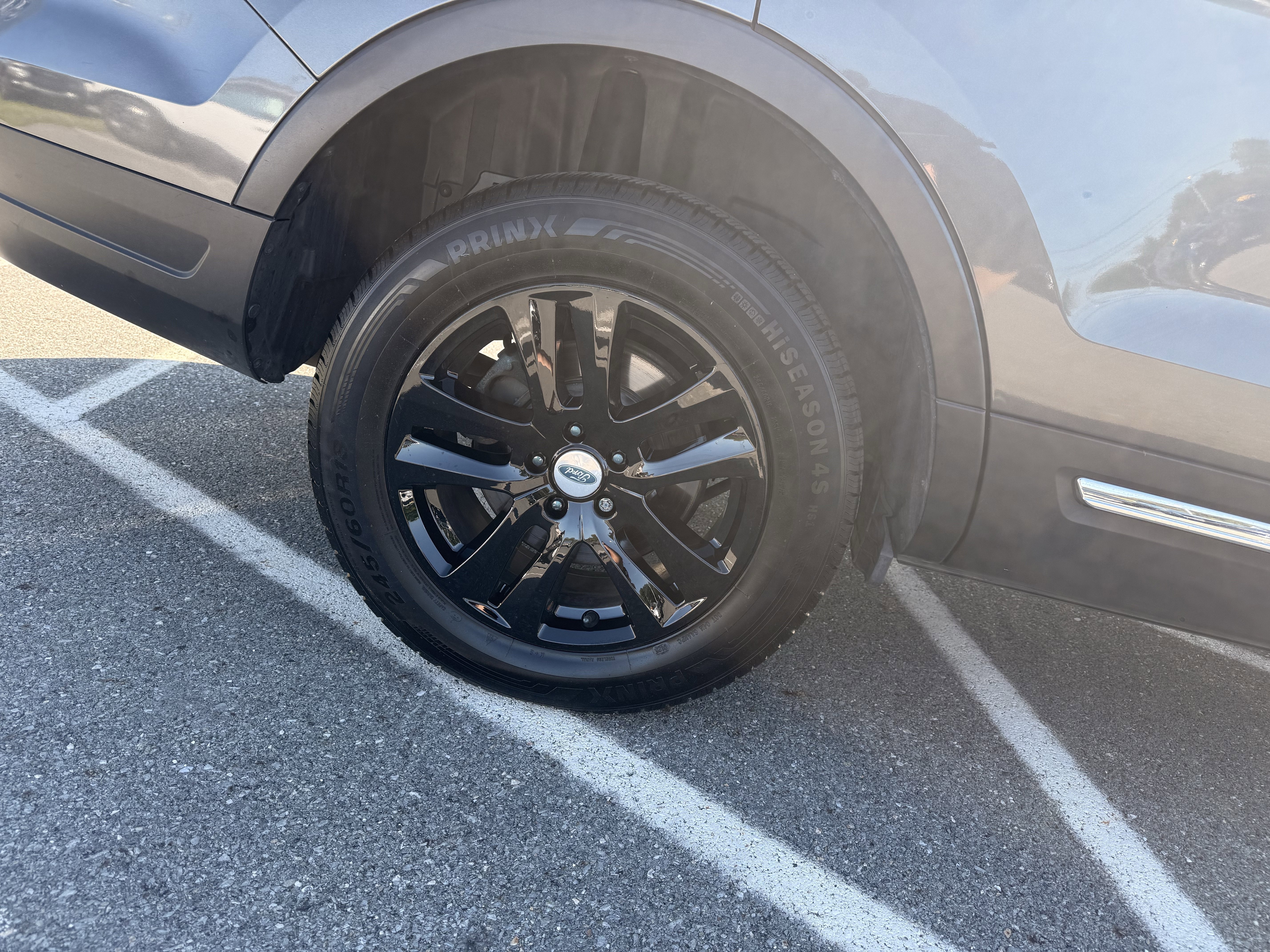 Used 2019 Magnetic Ford XLT image 43