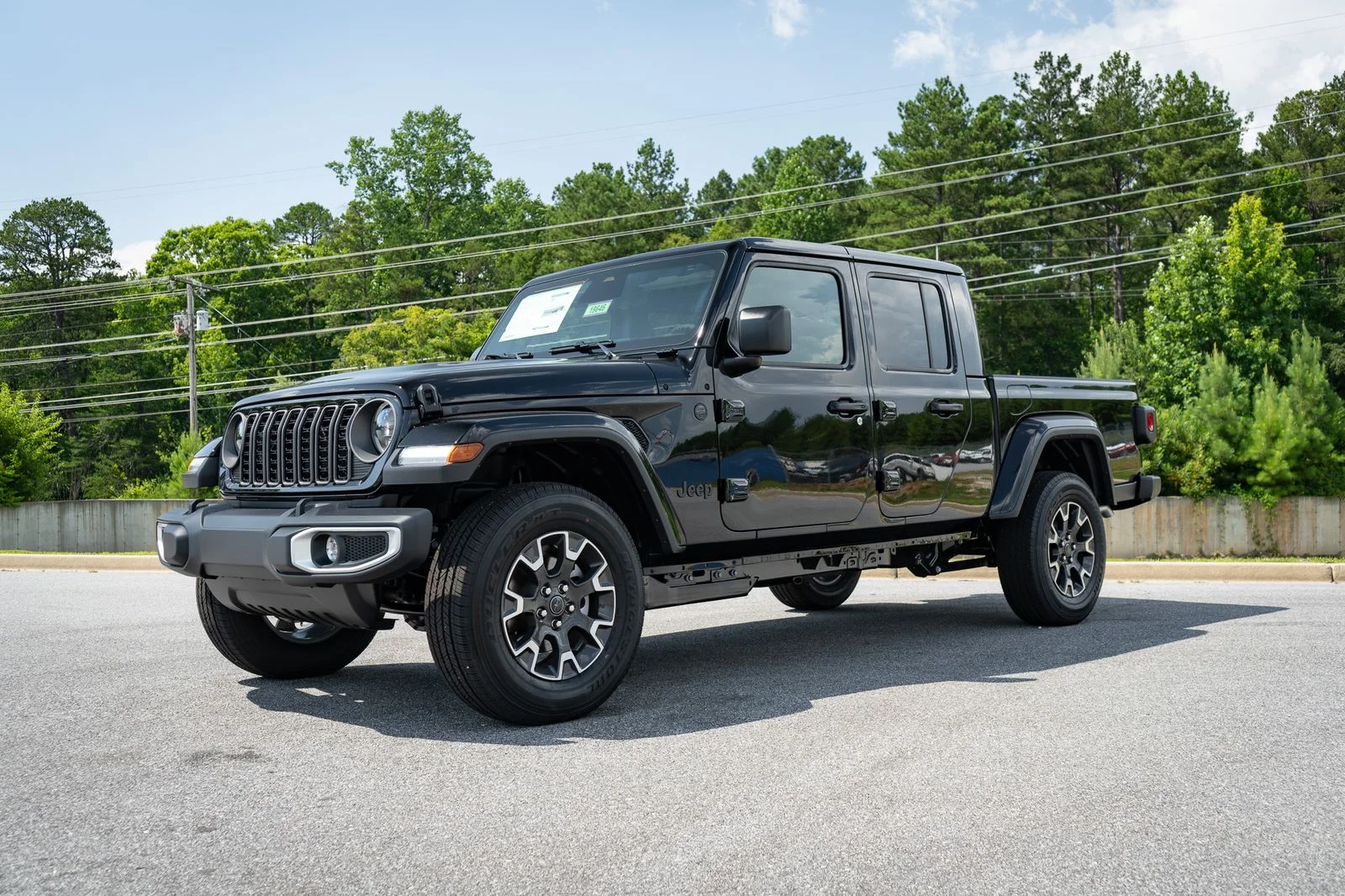 New 2026 Black Clear-Coat Exterior Paint Jeep Sahara image 3