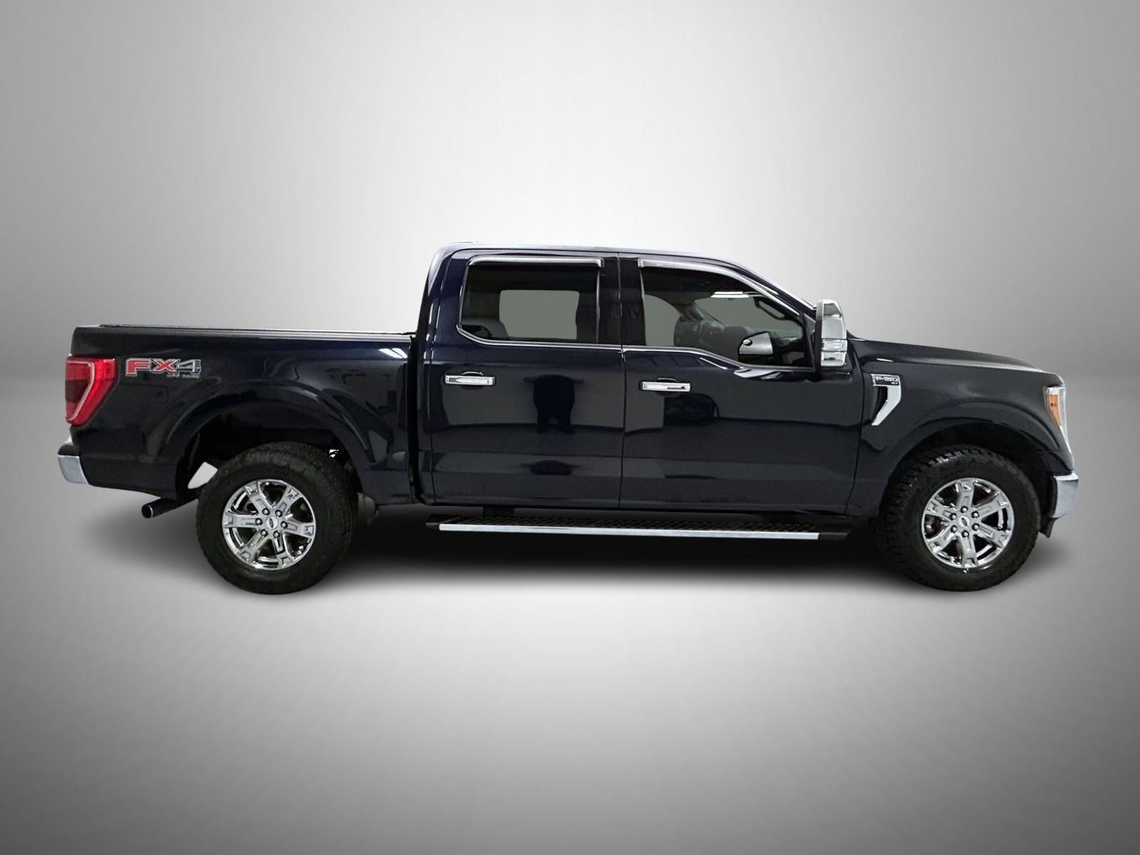 Used 2021 Blue Ford XLT image 4
