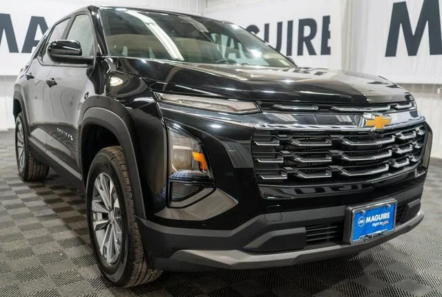 New 2027 Mosaic Black Metallic Chevrolet LT image 4