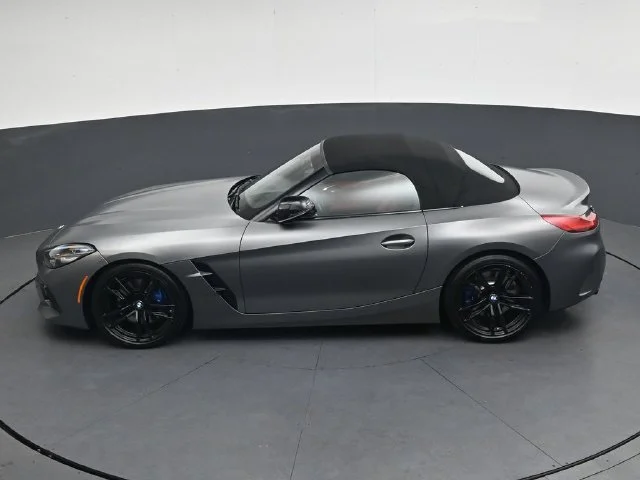 Used 2021 Gray BMW sDrive M40i image 27