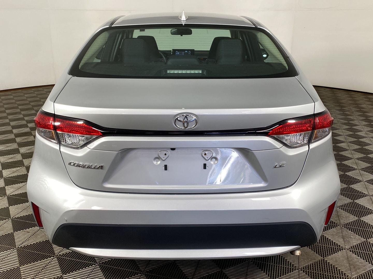 Certified Used 2022 Classic Silver Metallic Toyota LE image 5