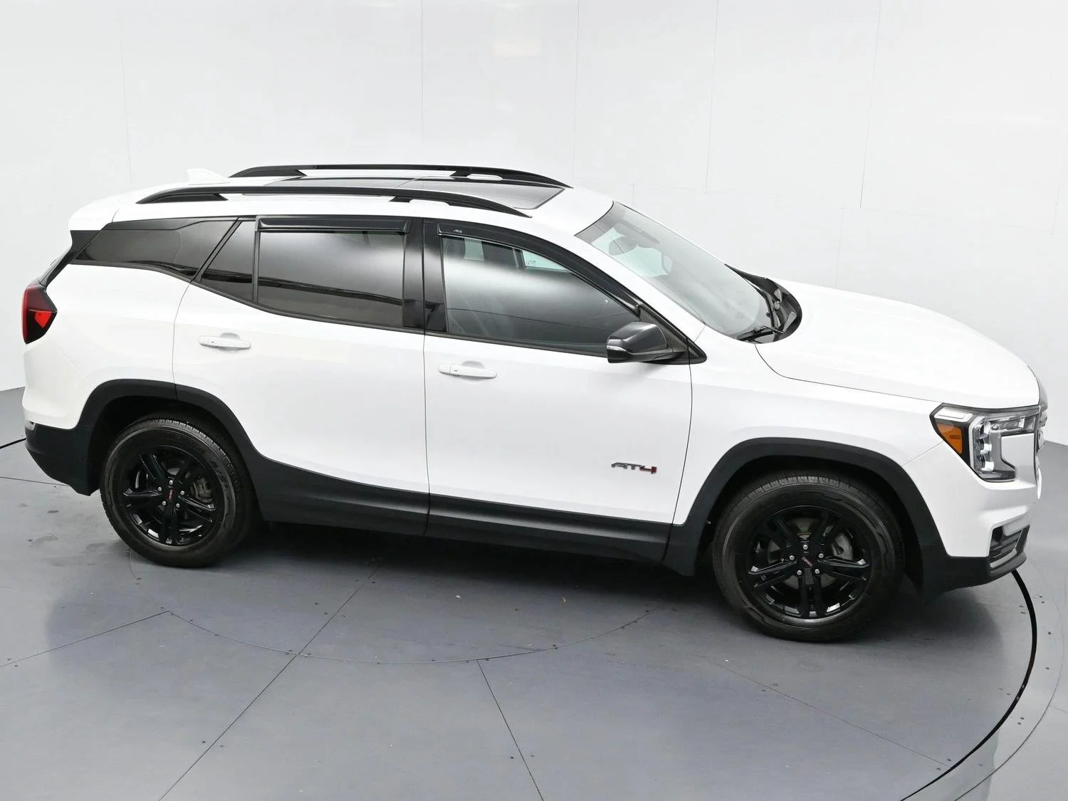 Used 2022 Summit White GMC AT4 image 45