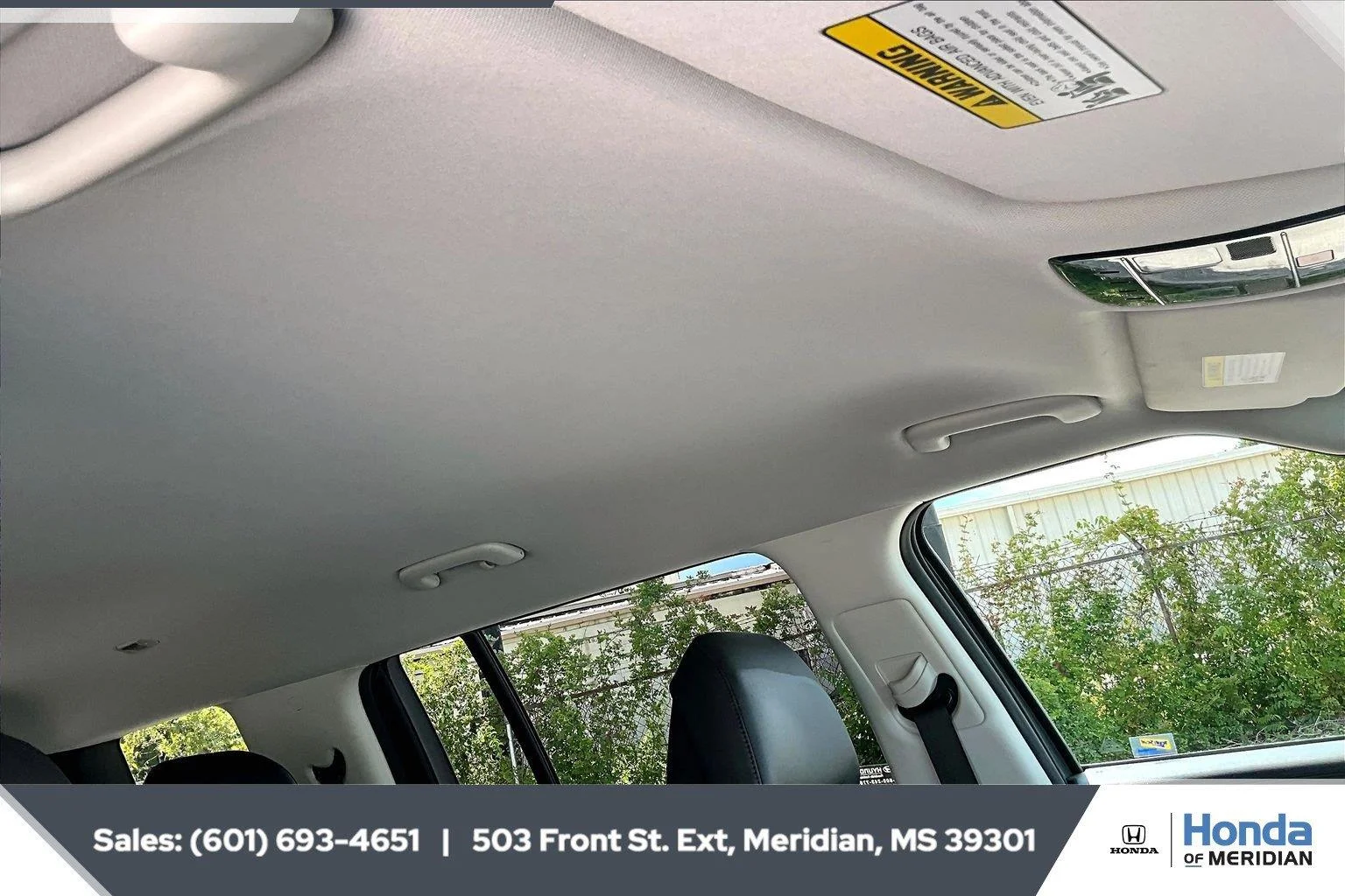 Used 2025 Hampton Gray Hyundai SEL image 16