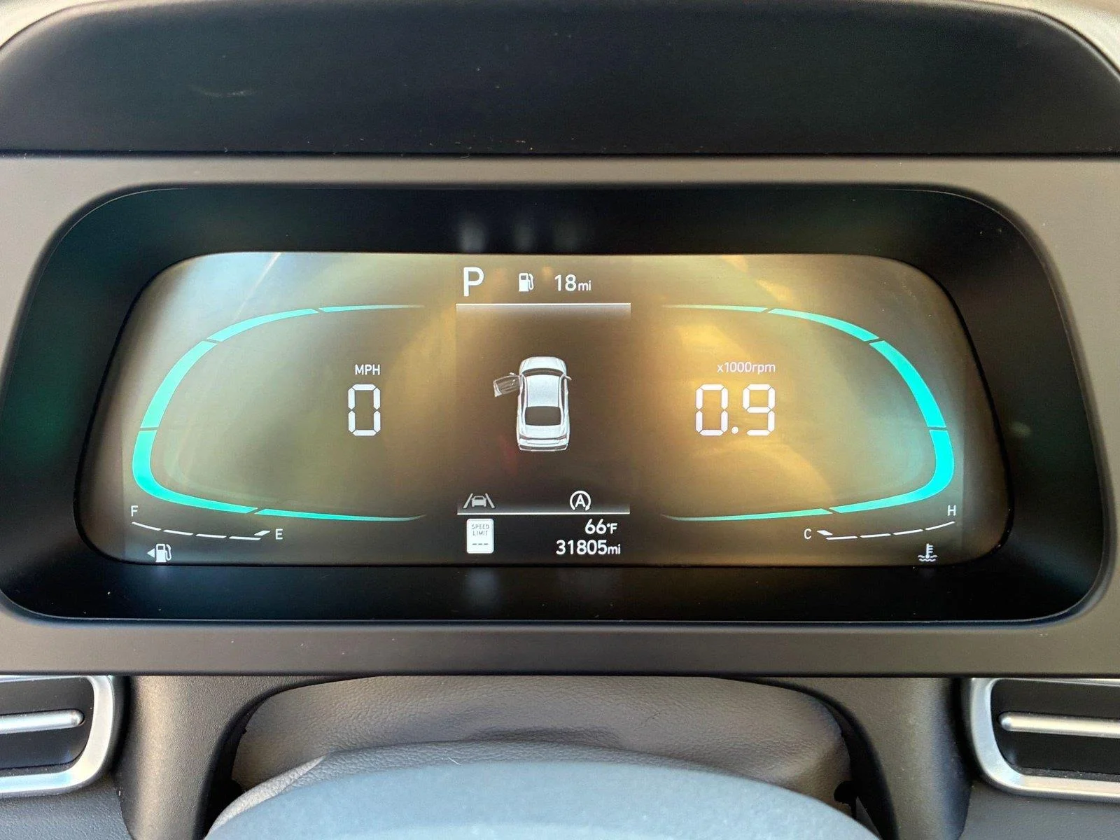 Used 2024 Ecotronic Gray Hyundai SE image 17