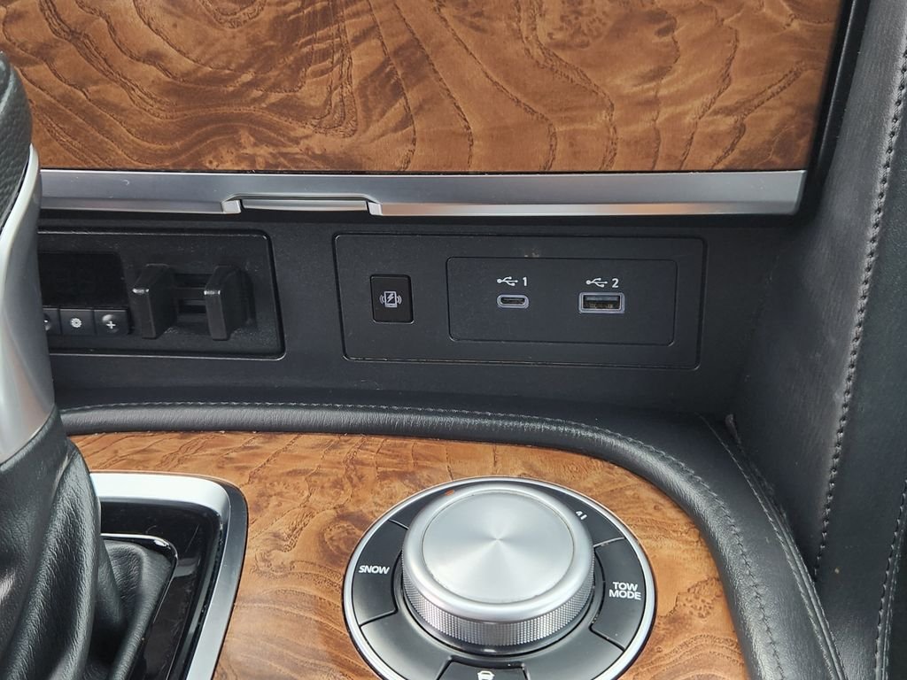 Used 2024 Silver Nissan SL image 28
