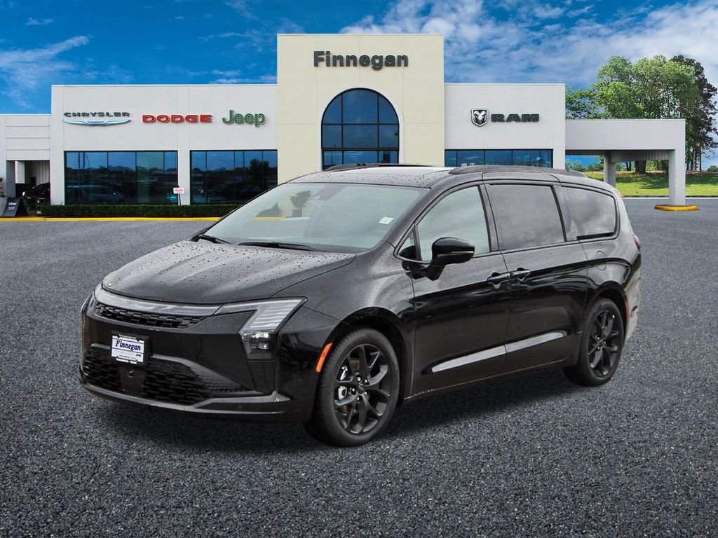 New 2027 Diamond Black Crystal Pearl-Coat Exterior Paint Chrysler Limited image 3