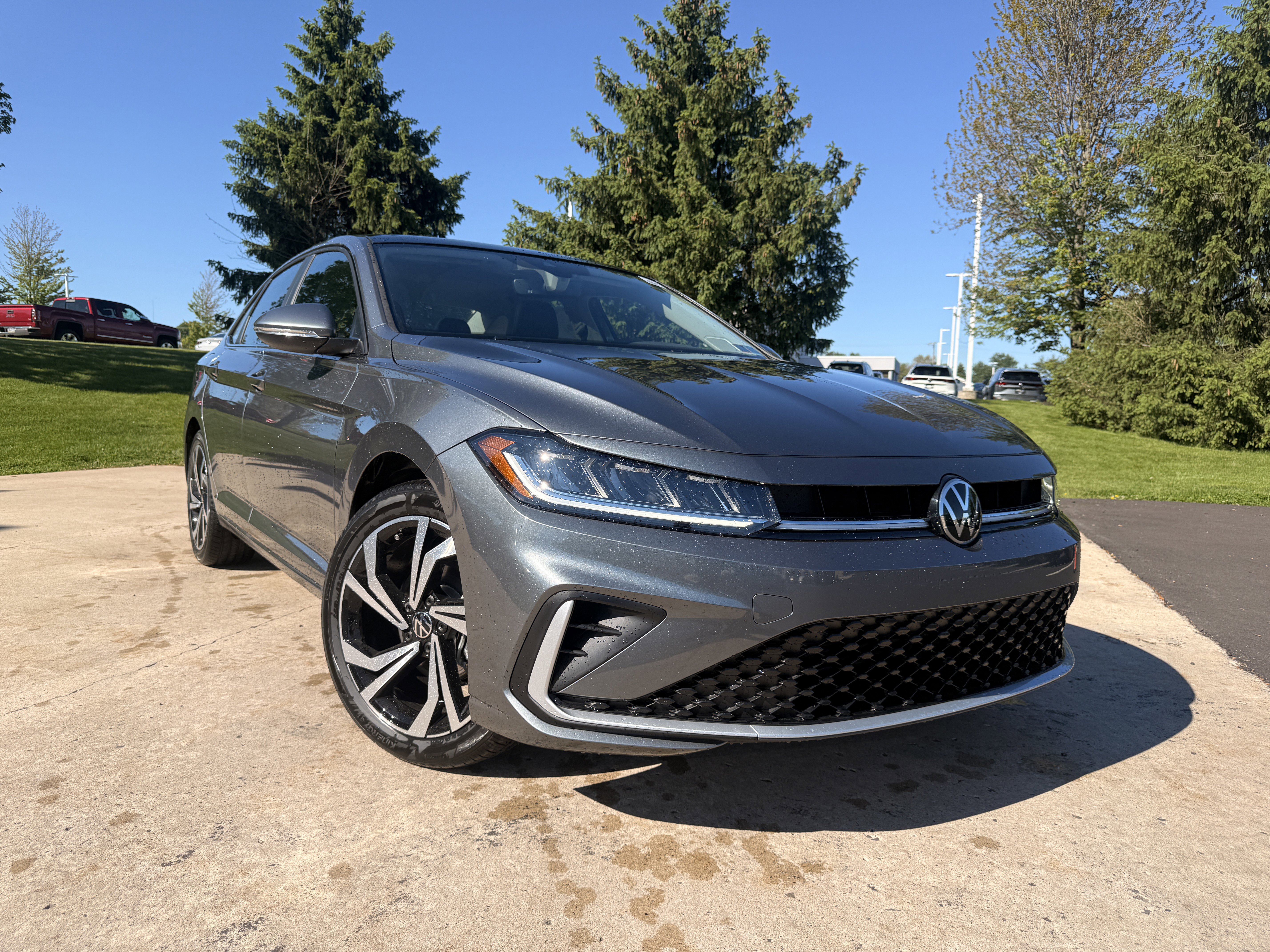 New 2026 Platinum Gray Metallic Volkswagen SEL image 2