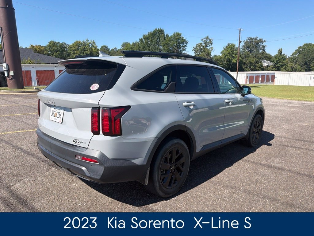 Used 2023 Gray Kia X-Line S image 3