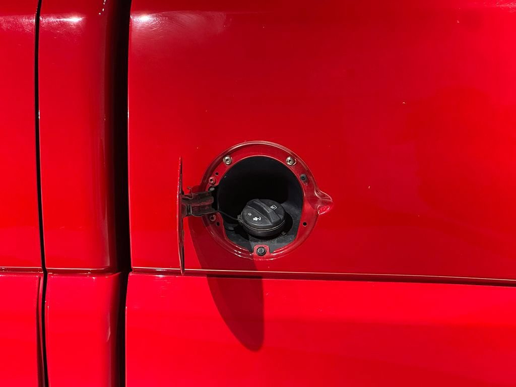 Used 2004 Victory Red Chevrolet NA image 21