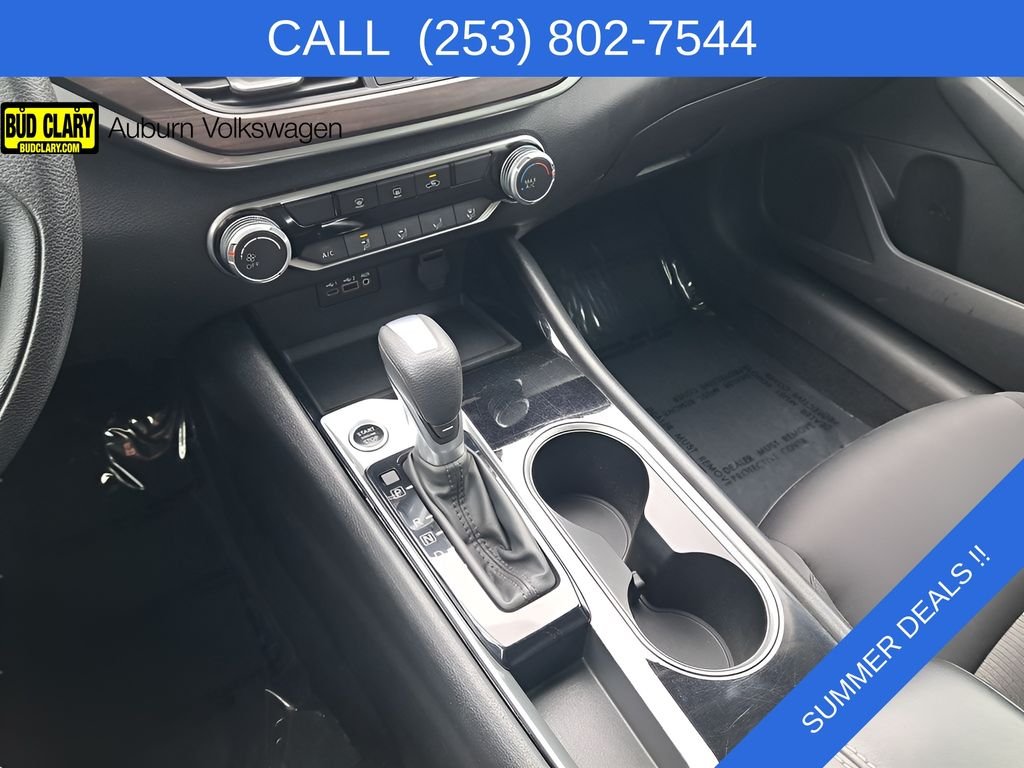 Used 2024 Silver Nissan 2.5 SV image 29