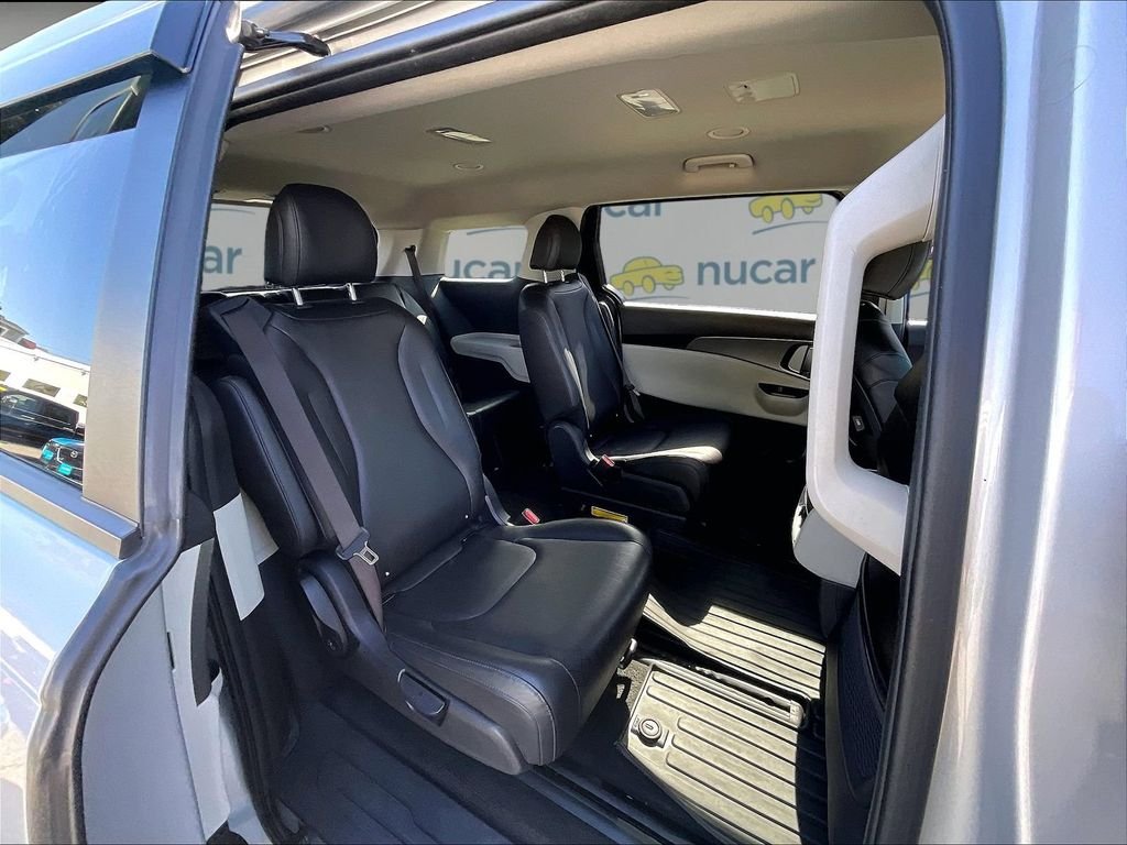 Used 2023 Silver Kia LX Seat Package image 16