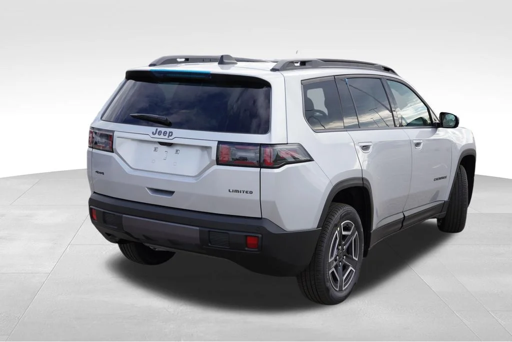 New 2026 Silver Zynith Clearcoat Jeep Limited image 3