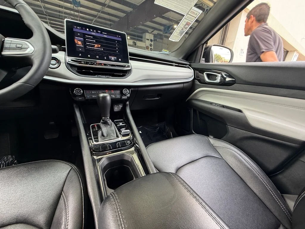 2025 Jeep Compass Limited - Photo 15
