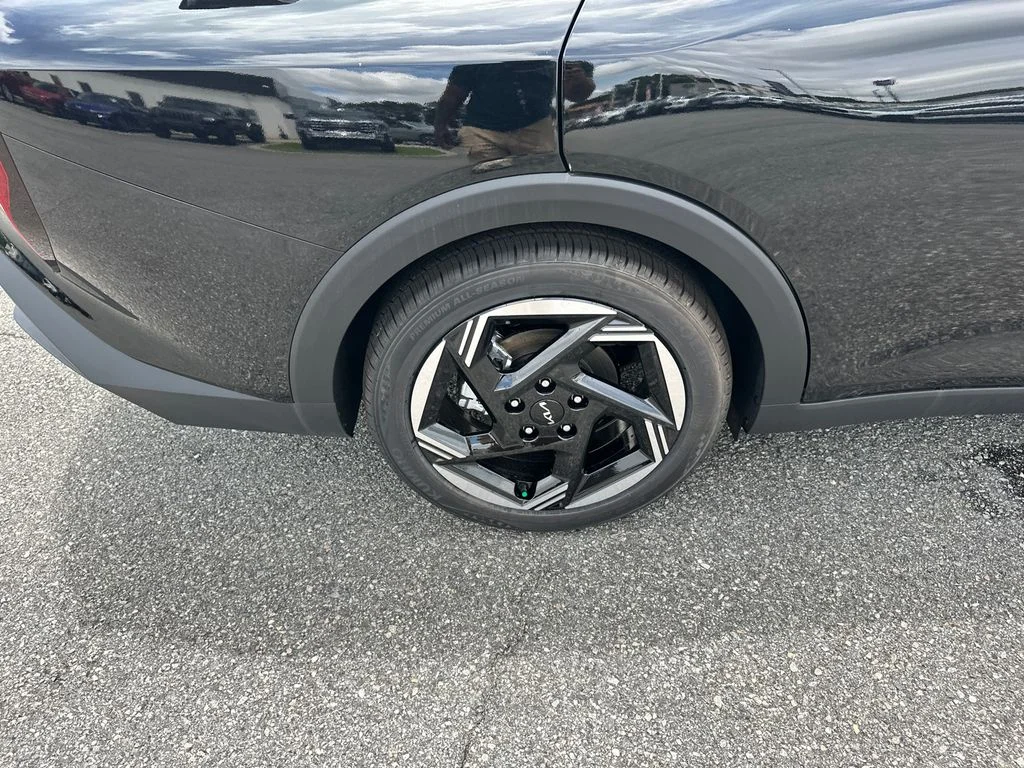 New 2026 Black Kia EX image 17
